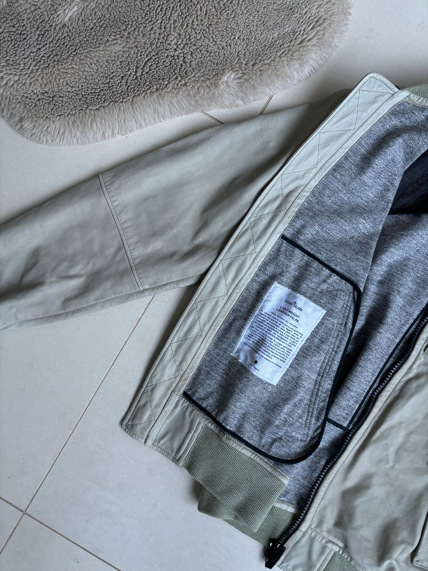 Stone Island Lightweight Leather Felpa Bomber Jacket Sand/Pale Green M