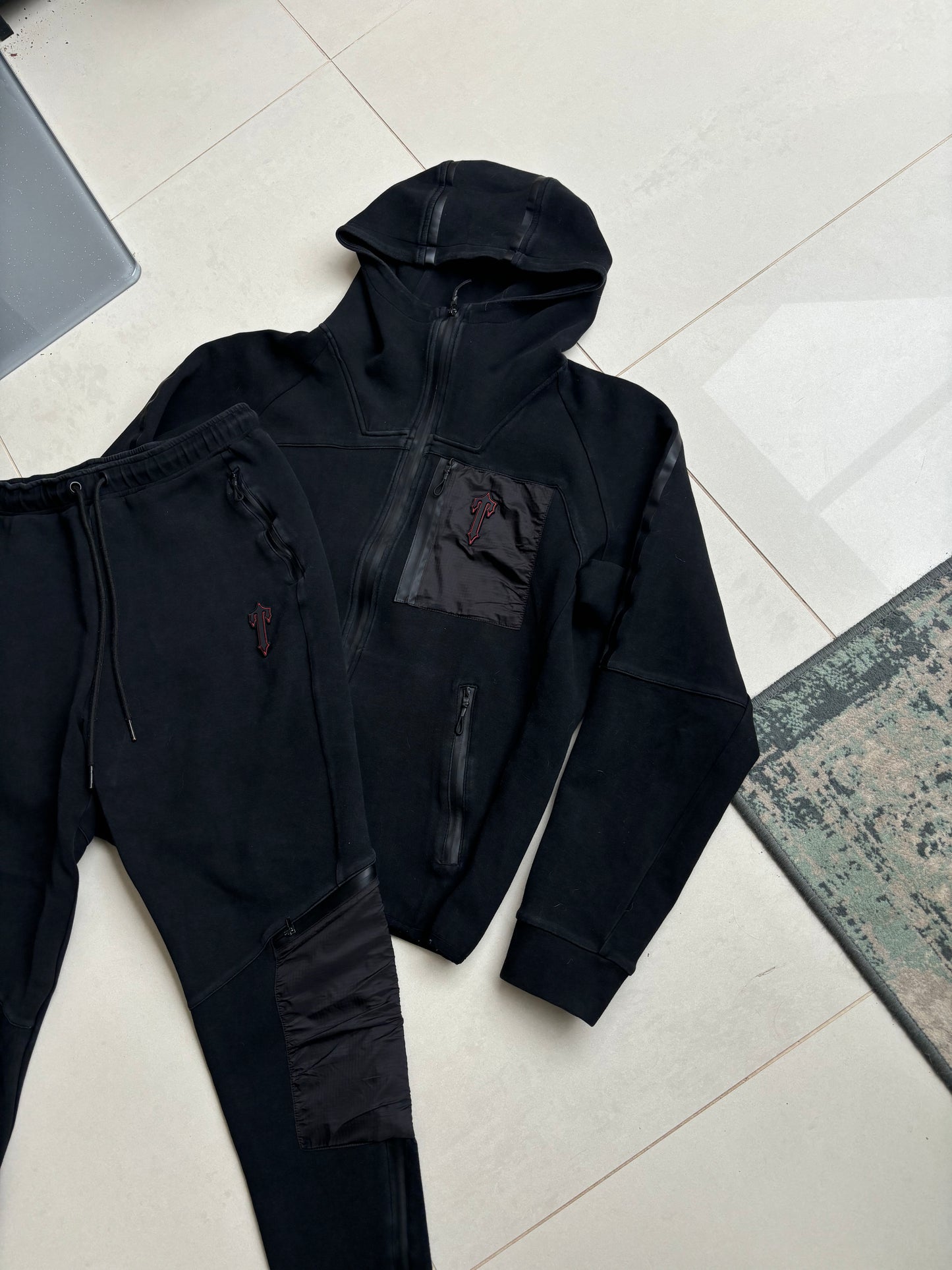 Trapstar Tech Fleece Tracksuit Set Black Red M