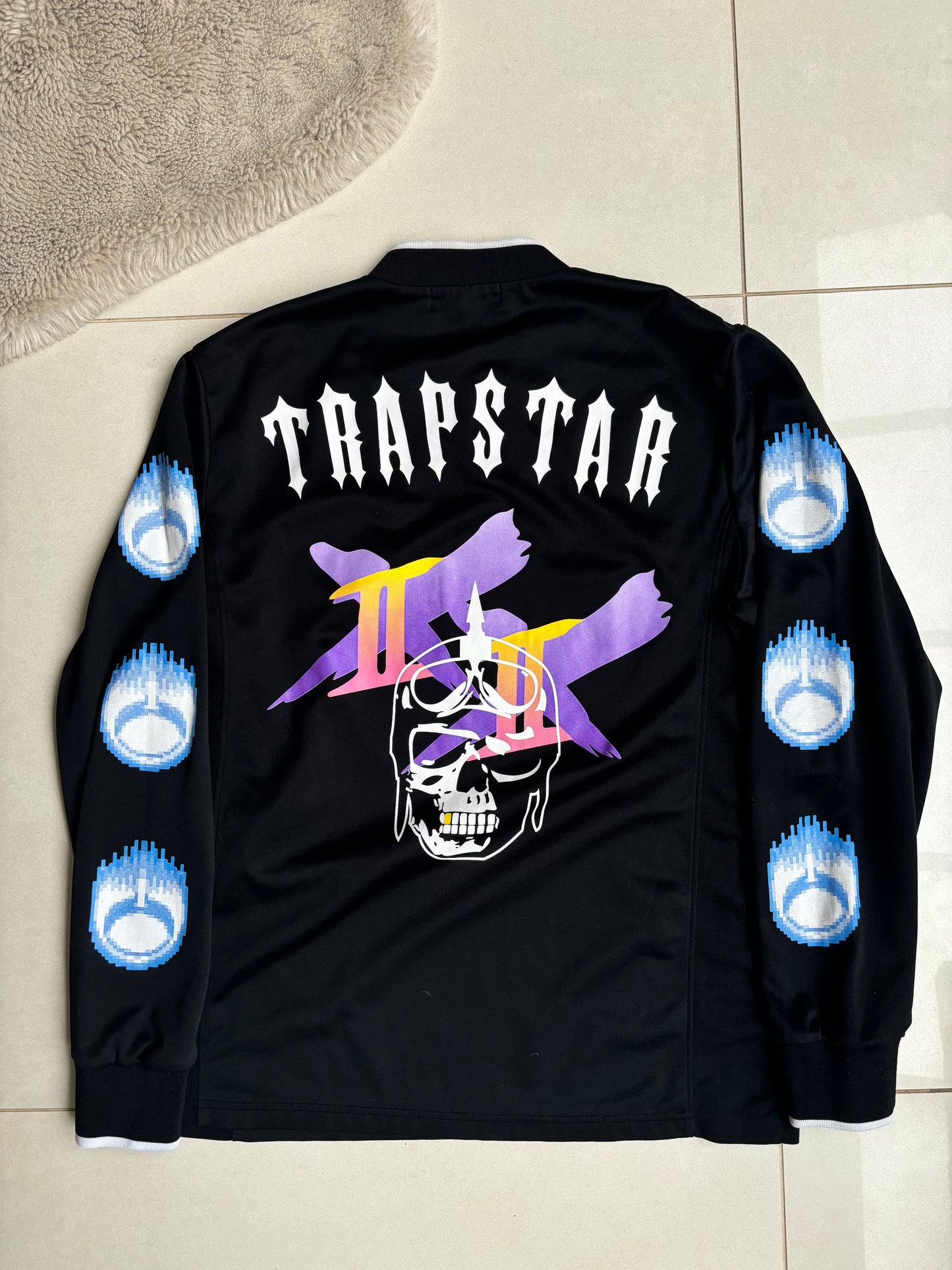 Trapstar x Street Fighter 2 Football Jersey M