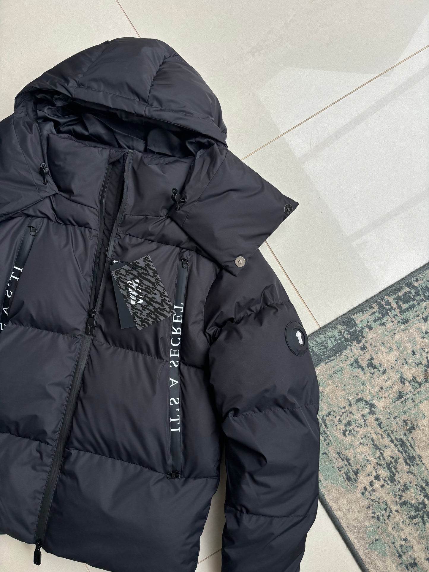 Trapstar x Awful Lot Of Cough Syrup Black Irongate Puffer Coat S