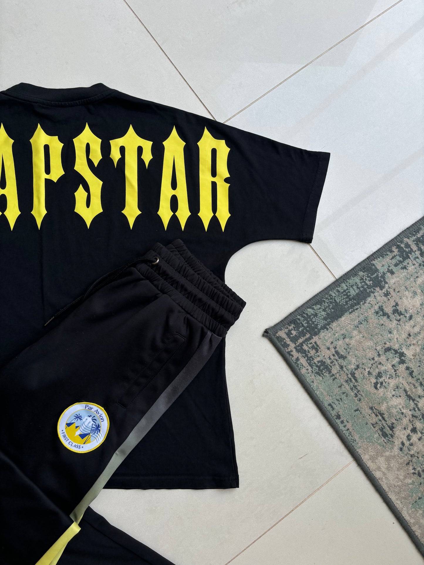 Trapstar First Class T Shirt & Joggers Set Black Yellow S