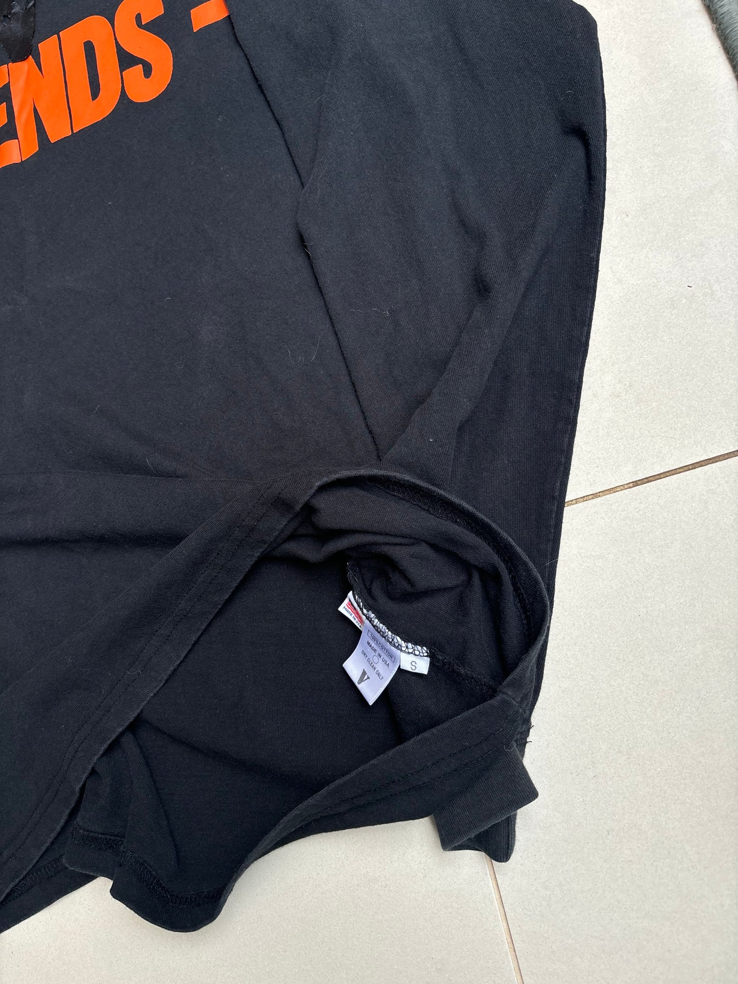 Vlone “Friends” Longsleeve T Shirt Black Orange size S