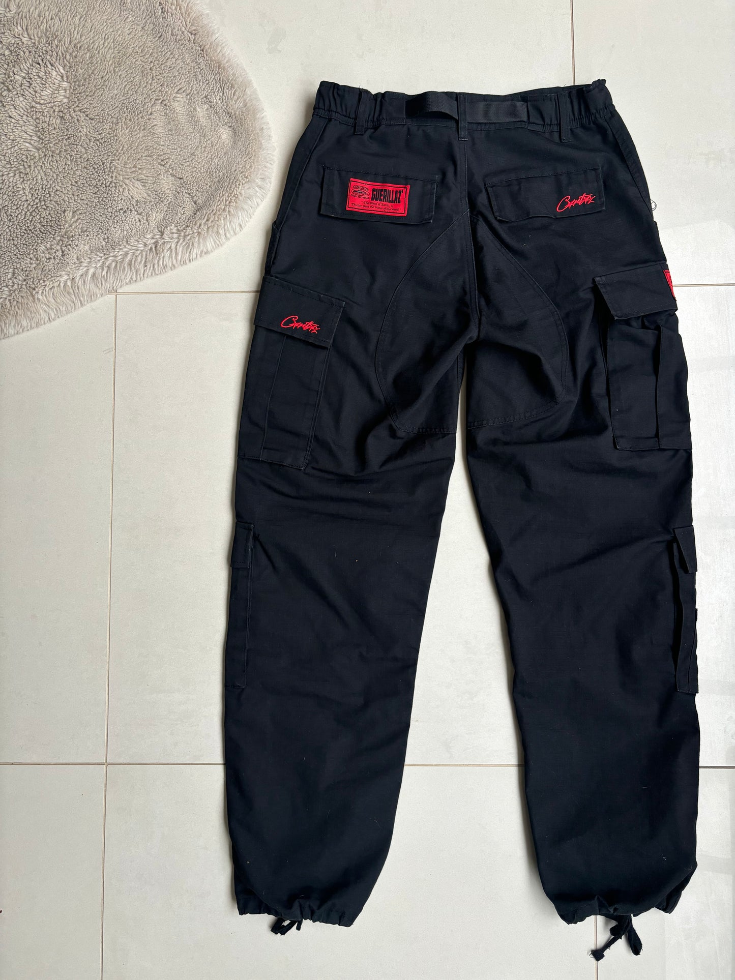 Corteiz Guerillaz Cargo Pant/Trouser Black Red S