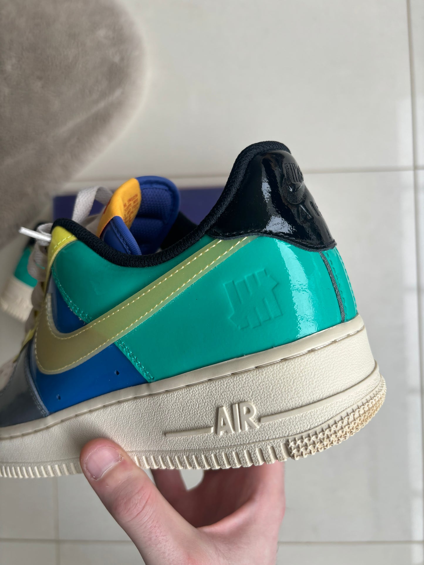 Nike x Undefeated Air Force 1 UK8 Grey/Green/Blue