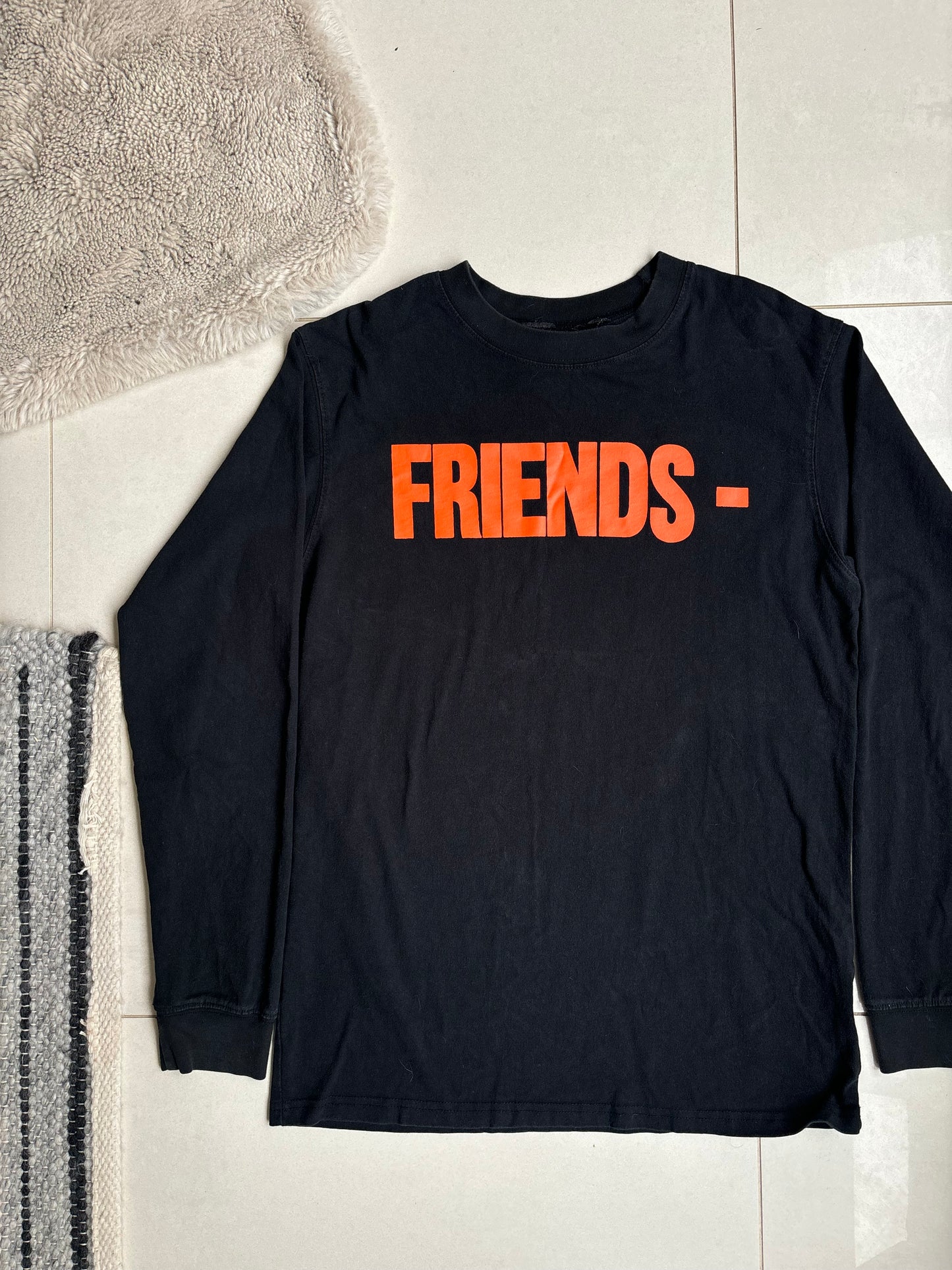 Vlone “Friends” Longsleeve T Shirt Black Orange size S