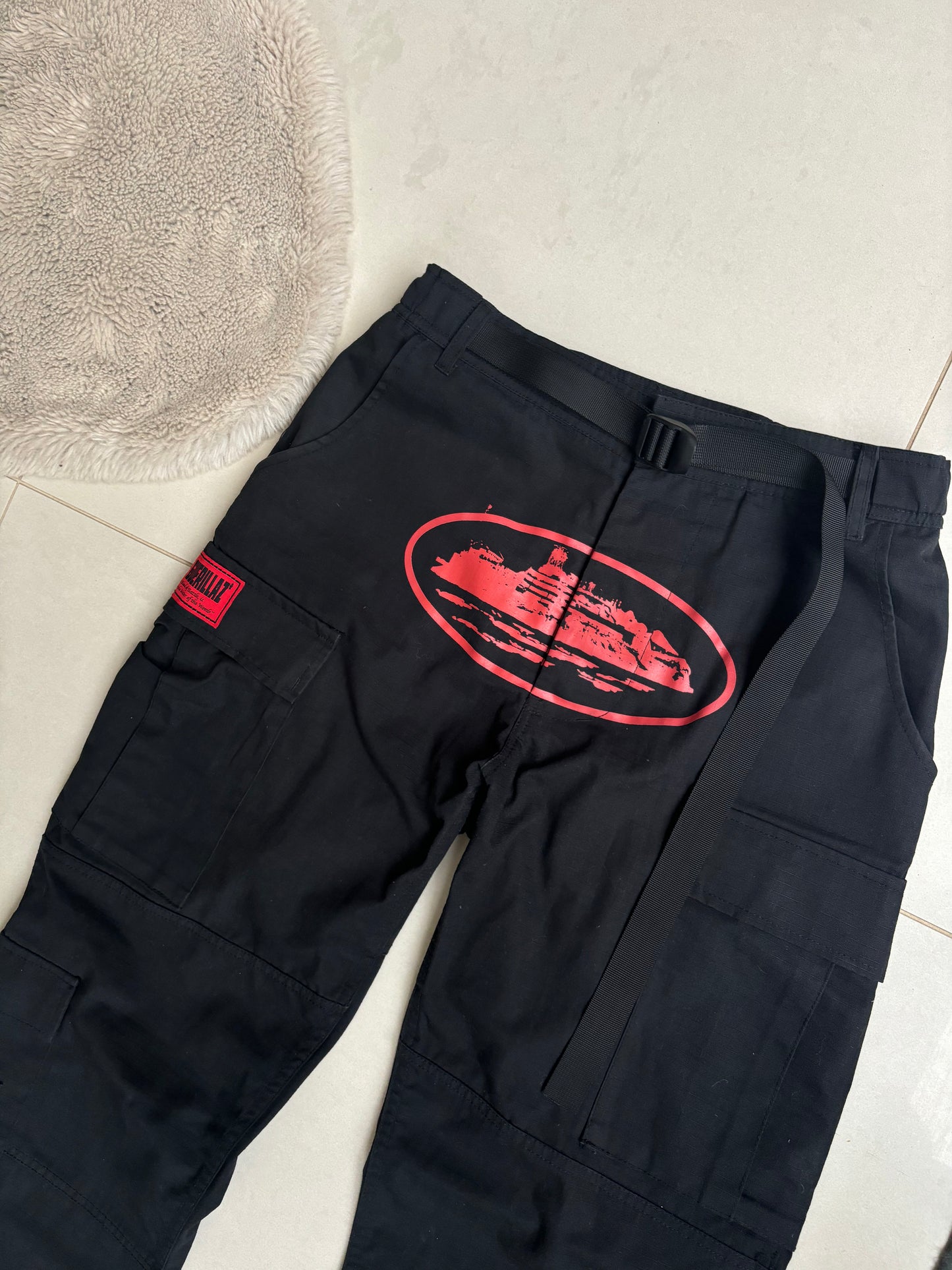 Corteiz Guerillaz Cargo Pant/Trouser Black Red S